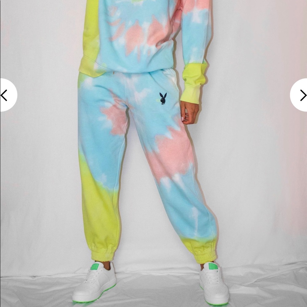 🔄 Playboy Pastel Tie Dye Oversized Joggers - Picture 3 of 6